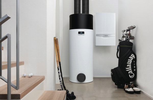 VAILLANT Warmwasserwärmepumpe aroSTOR VWL BM 270/5 mit 1 Wärmetauscher